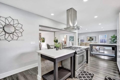 Villa ou maison à vendre à Hollywood, Floride: 6 chambres, 283.82 m2 № 1971302 - photo 19