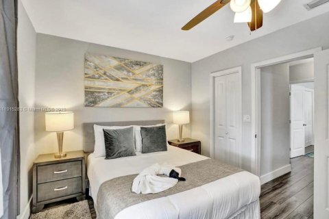 Villa ou maison à vendre à Hollywood, Floride: 6 chambres, 283.82 m2 № 1971302 - photo 27