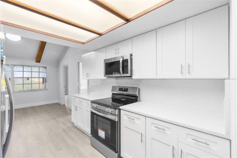 Villa ou maison à vendre à Valrico, Floride: 4 chambres, 220.09 m2 № 1827175 - photo 8