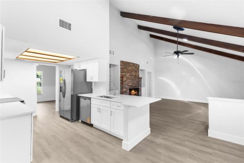 Villa ou maison à vendre à Valrico, Floride: 4 chambres, 220.09 m2 № 1827175 - photo 13