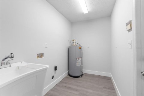 Villa ou maison à vendre à Valrico, Floride: 4 chambres, 220.09 m2 № 1827175 - photo 12