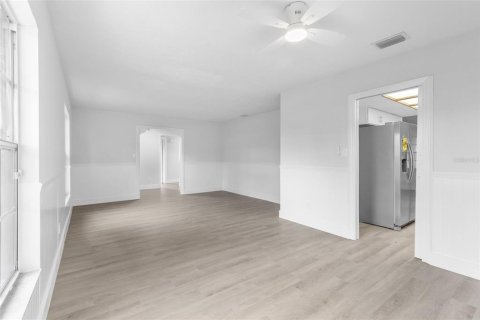 Villa ou maison à vendre à Valrico, Floride: 4 chambres, 220.09 m2 № 1827175 - photo 7