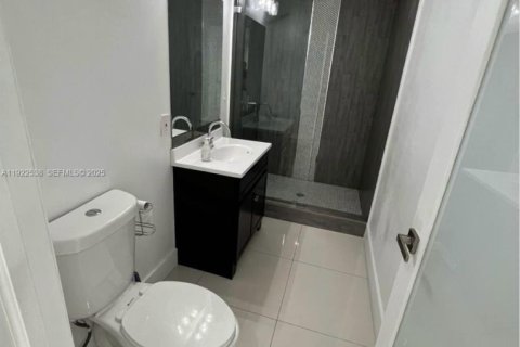 House in Miami Gardens, Florida 5 bedrooms, 173.73 sq.m. № 1976469 - photo 5