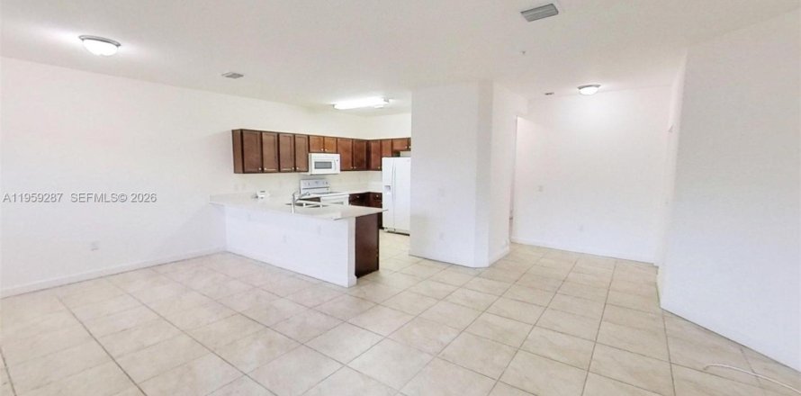 Condo à Miami, Floride, 3 chambres  № 2027689