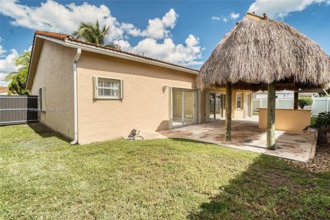 Casa en venta en Miami, Florida, 4 dormitorios, 192.77 m2 № 1967524 - foto 29