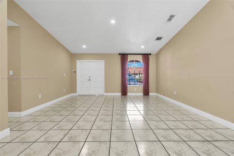 Casa en venta en Miami, Florida, 4 dormitorios, 192.77 m2 № 1967524 - foto 6