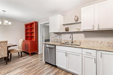 Villa ou maison à vendre à Umatilla, Floride: 3 chambres, 179.21 m2 № 1904608 - photo 13