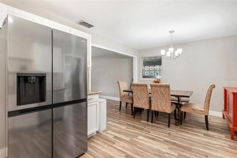 Villa ou maison à vendre à Umatilla, Floride: 3 chambres, 179.21 m2 № 1904608 - photo 12