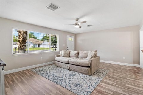 Villa ou maison à vendre à Umatilla, Floride: 3 chambres, 179.21 m2 № 1904608 - photo 6