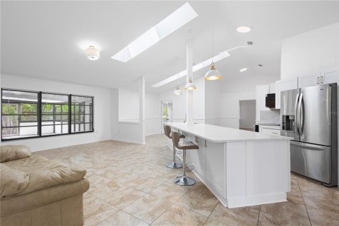 Villa ou maison à vendre à Port Charlotte, Floride: 6 chambres, 273.23 m2 № 2212181 - photo 7