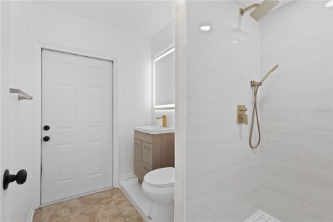 Villa ou maison à vendre à Port Charlotte, Floride: 6 chambres, 273.23 m2 № 2212181 - photo 24