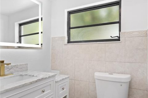 Villa ou maison à vendre à Port Charlotte, Floride: 6 chambres, 273.23 m2 № 2212181 - photo 29