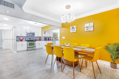 Casa en alquiler en Lauderdale-by-the-Sea, Florida, 4 dormitorios, 200.95 m2 № 1969609 - foto 7