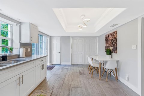 Casa en alquiler en Lauderdale-by-the-Sea, Florida, 4 dormitorios, 200.95 m2 № 1969609 - foto 18