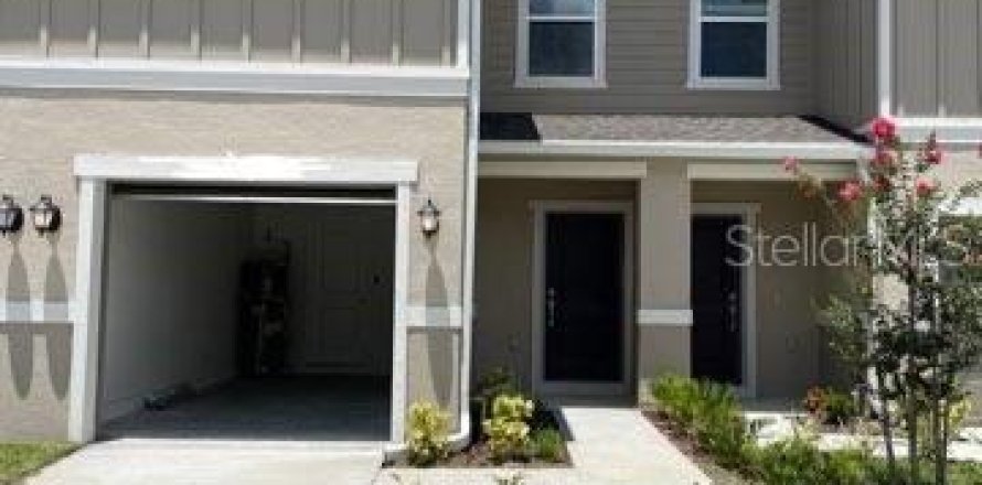Townhouse in Davenport, Florida 3 bedrooms, 145.58 sq.m. № 1873241
