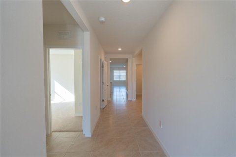 Villa ou maison à louer à Lake Wales, Floride: 4 chambres, 169.83 m2 № 2108552 - photo 5