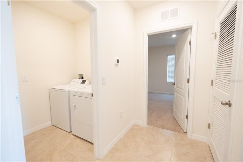 Villa ou maison à louer à Lake Wales, Floride: 4 chambres, 169.83 m2 № 2108552 - photo 23