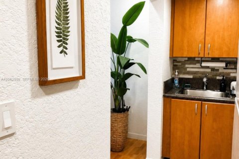 Copropriété à louer à Miami Beach, Floride: 1 chambre, 41.16 m2 № 2254811 - photo 6