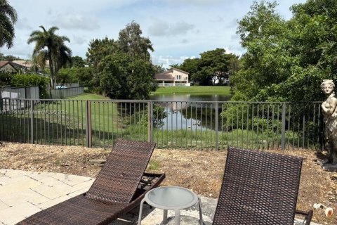 Купить виллу или дом в Бока-Ратон, Флорида 4 спальни, 315.77м2, № 1931220 - фото 2