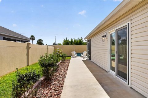 House in The Villages, Florida 2 bedrooms, 116.78 sq.m. № 2393475 - photo 20