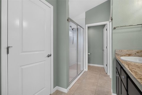 House in The Villages, Florida 2 bedrooms, 116.78 sq.m. № 2393475 - photo 9