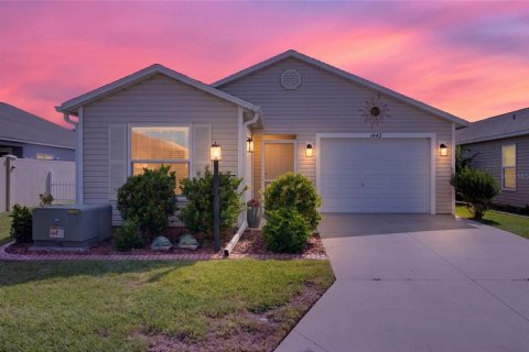 House in The Villages, Florida 2 bedrooms, 116.78 sq.m. № 2393475