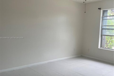 House in West Palm Beach, Florida 2 bedrooms, 88.26 sq.m. № 2399603 - photo 6