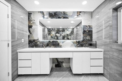 Villa ou maison à louer à Pinecrest, Floride: 5 chambres, 382.66 m2 № 2046085 - photo 18