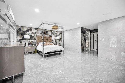 Villa ou maison à louer à Pinecrest, Floride: 5 chambres, 382.66 m2 № 2046085 - photo 15