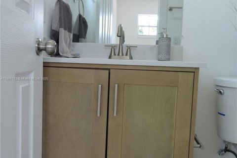 Villa ou maison à vendre à Miami Gardens, Floride: 4 chambres, 169.92 m2 № 1936680 - photo 16