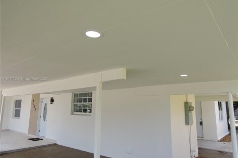 Villa ou maison à vendre à Miami Gardens, Floride: 4 chambres, 169.92 m2 № 1936680 - photo 5