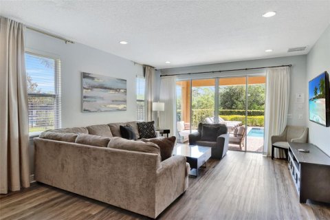 Villa ou maison à vendre à Kissimmee, Floride: 10 chambres, 435.06 m2 № 2308087 - photo 16
