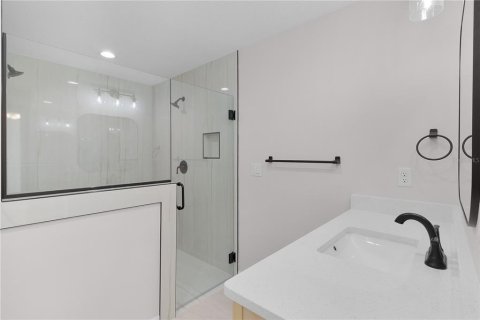 Casa en venta en Wildwood, Florida, 3 dormitorios, 146.69 m2 № 2285637 - foto 27