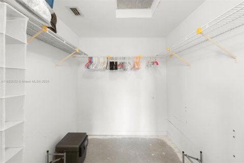 Condo in Margate, Florida, 2 bedrooms  № 1939336 - photo 21