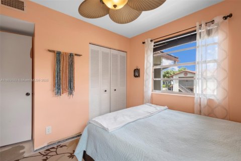 Condo in Margate, Florida, 2 bedrooms  № 1939336 - photo 24