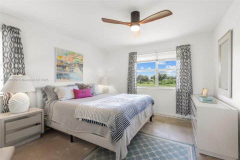 Condo in Margate, Florida, 2 bedrooms  № 1939336 - photo 19