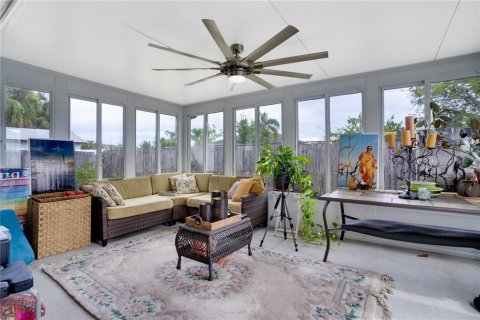Casa en venta en Tampa, Florida, 3 dormitorios, 168.99 m2 № 1843324 - foto 16