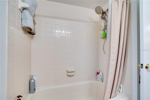 Casa en venta en Tampa, Florida, 3 dormitorios, 168.99 m2 № 1843324 - foto 28
