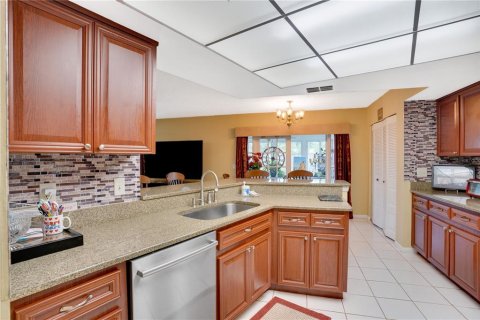 Casa en venta en Tampa, Florida, 3 dormitorios, 168.99 m2 № 1843324 - foto 15