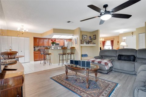 Casa en venta en Tampa, Florida, 3 dormitorios, 168.99 m2 № 1843324 - foto 9