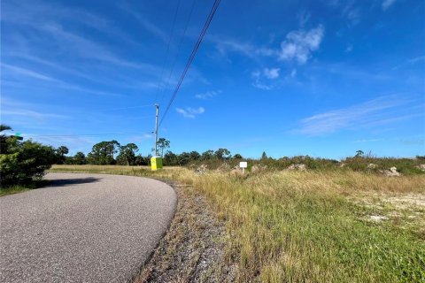 Terreno en venta en Cape Coral, Florida № 2104224 - foto 2