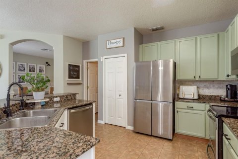 House in Land O' Lakes, Florida 4 bedrooms, 217.67 sq.m. № 1904084 - photo 16