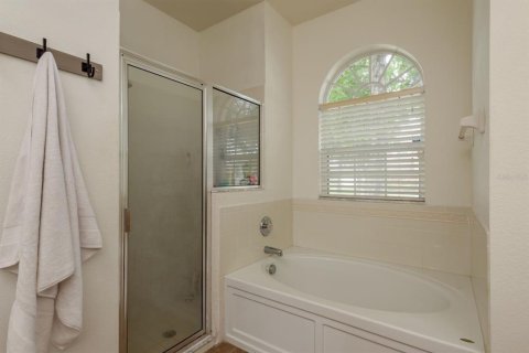 House in Land O' Lakes, Florida 4 bedrooms, 217.67 sq.m. № 1904084 - photo 21