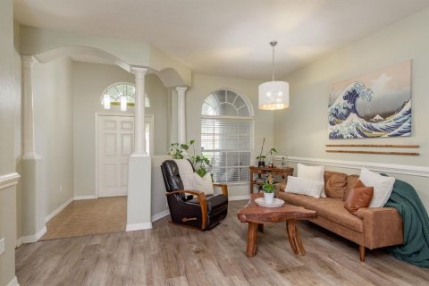 House in Land O' Lakes, Florida 4 bedrooms, 217.67 sq.m. № 1904084 - photo 7
