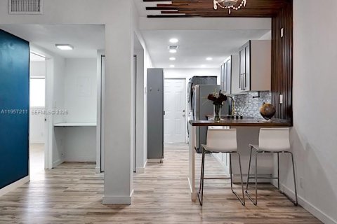 Condominio en alquiler en North Miami Beach, Florida, 2 dormitorios, 77.95 m2 № 2011229 - foto 6