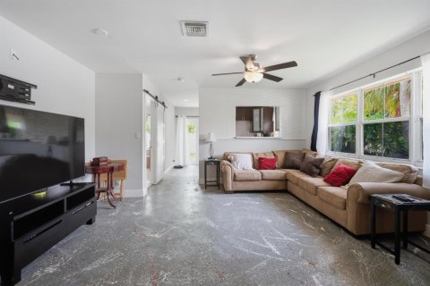 Villa ou maison à vendre à Sunrise, Floride: 3 chambres, 120.59 m2 № 2191578 - photo 11