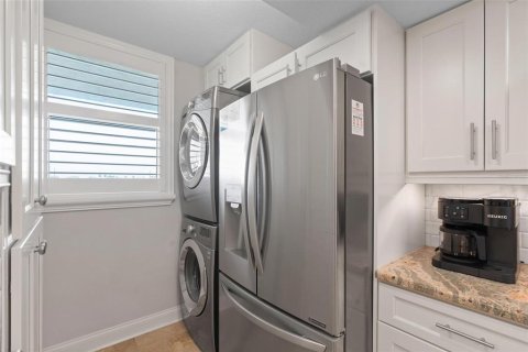 Condominio en venta en Madeira Beach, Florida, 2 dormitorios, 102.19 m2 № 2094514 - foto 11