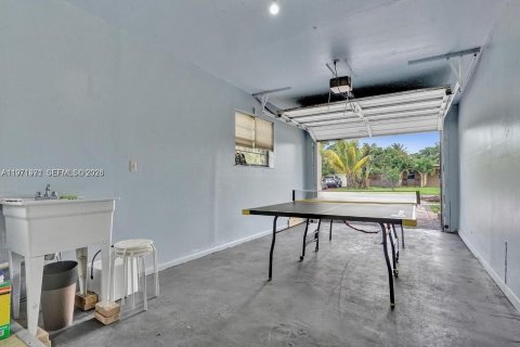 Villa ou maison à vendre à Hallandale Beach, Floride: 4 chambres, 143.26 m2 № 2079778 - photo 19