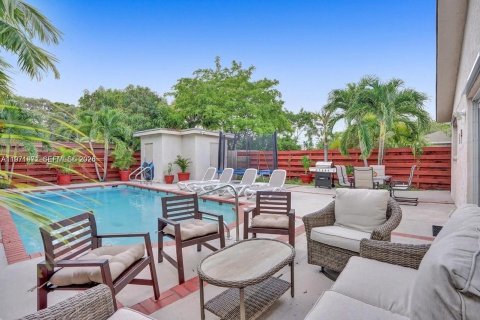 Villa ou maison à vendre à Hallandale Beach, Floride: 4 chambres, 143.26 m2 № 2079778 - photo 15