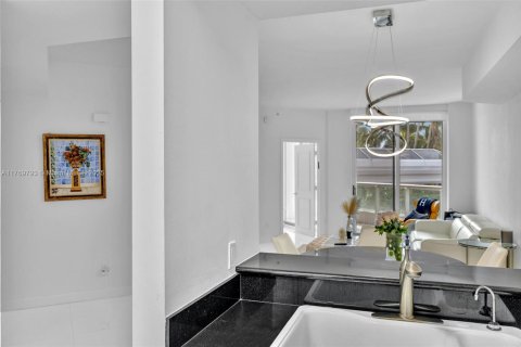Condominio en venta en Aventura, Florida, 1 dormitorio, 74.32 m2 № 1865419 - foto 19